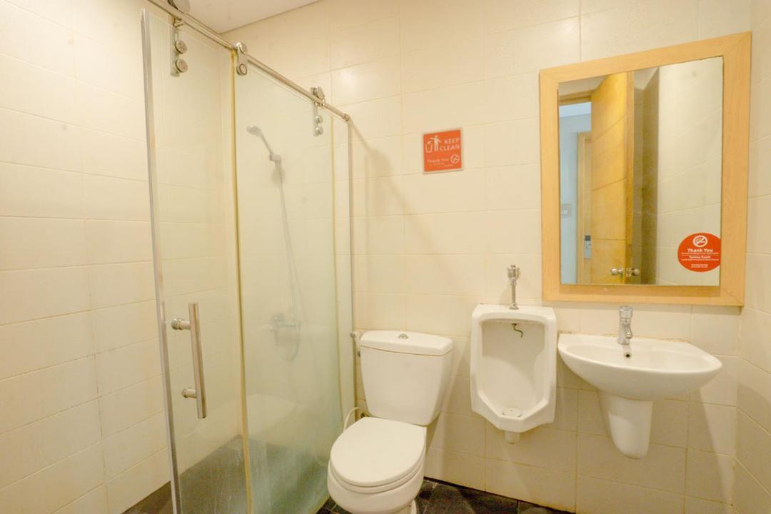 Life Hotel Stasiun Kota Surabaya Værelse billede