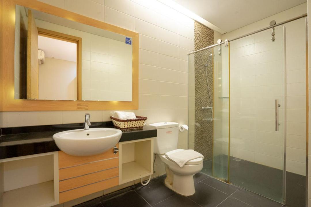 Life Hotel Stasiun Kota Surabaya Værelse billede